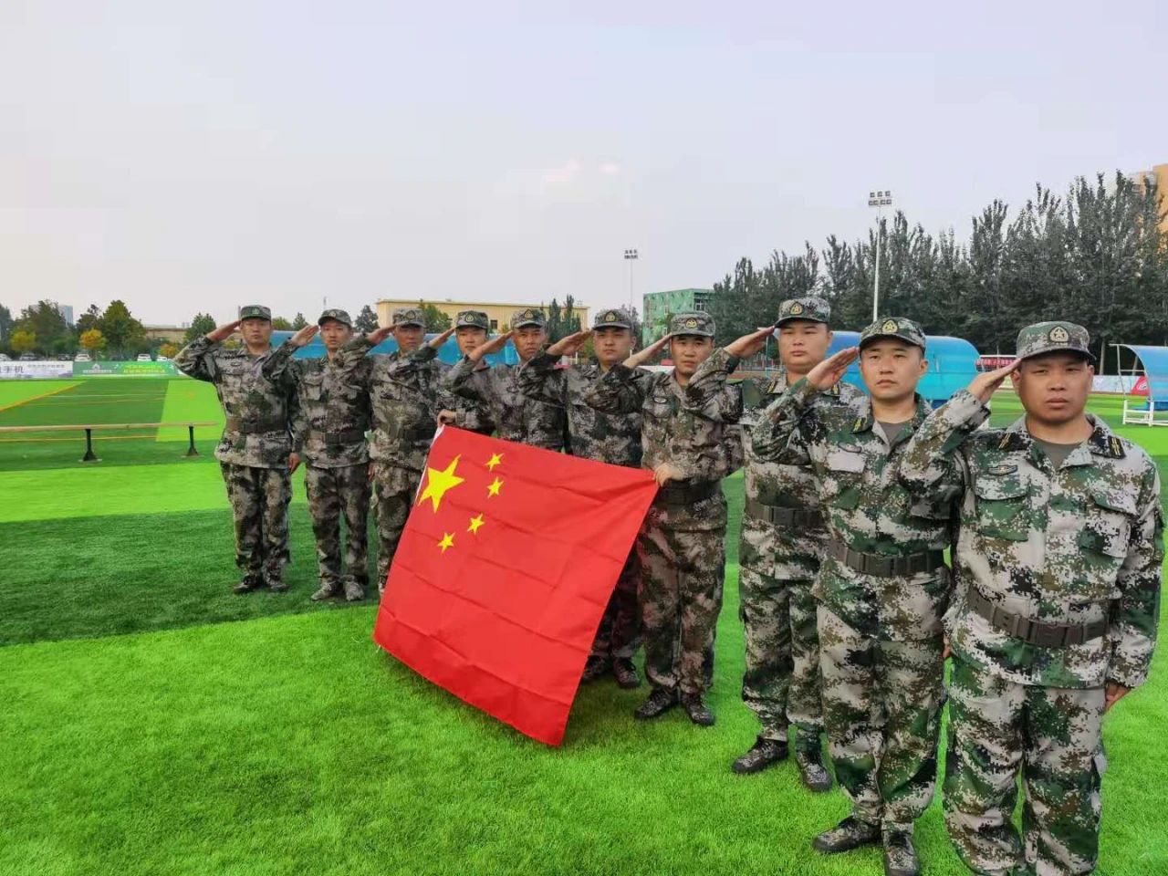 职工文苑丨那一刻，我只是一个兵.jpg