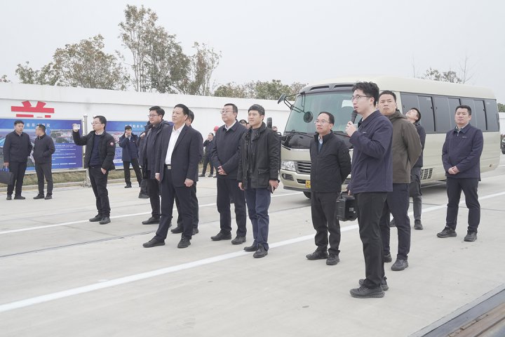 浙江省交通运输厅领导到完美体育-完美（中国）
调研交流
