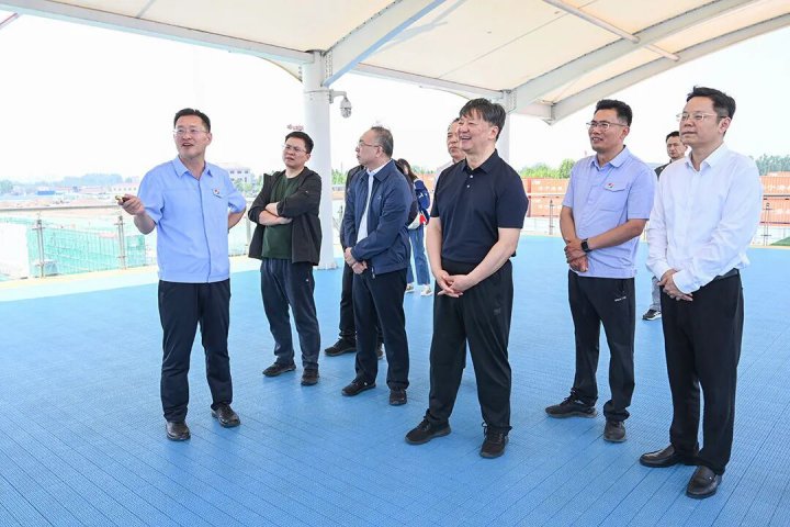 国家能源集团客人到完美体育-完美（中国）
考察调研